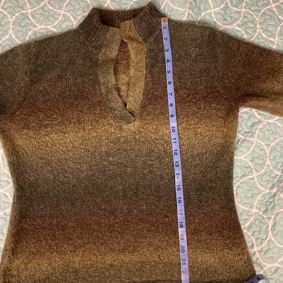Gloria Vanderbilt ombré fall v neck soft sweater - Picture 5 of 13